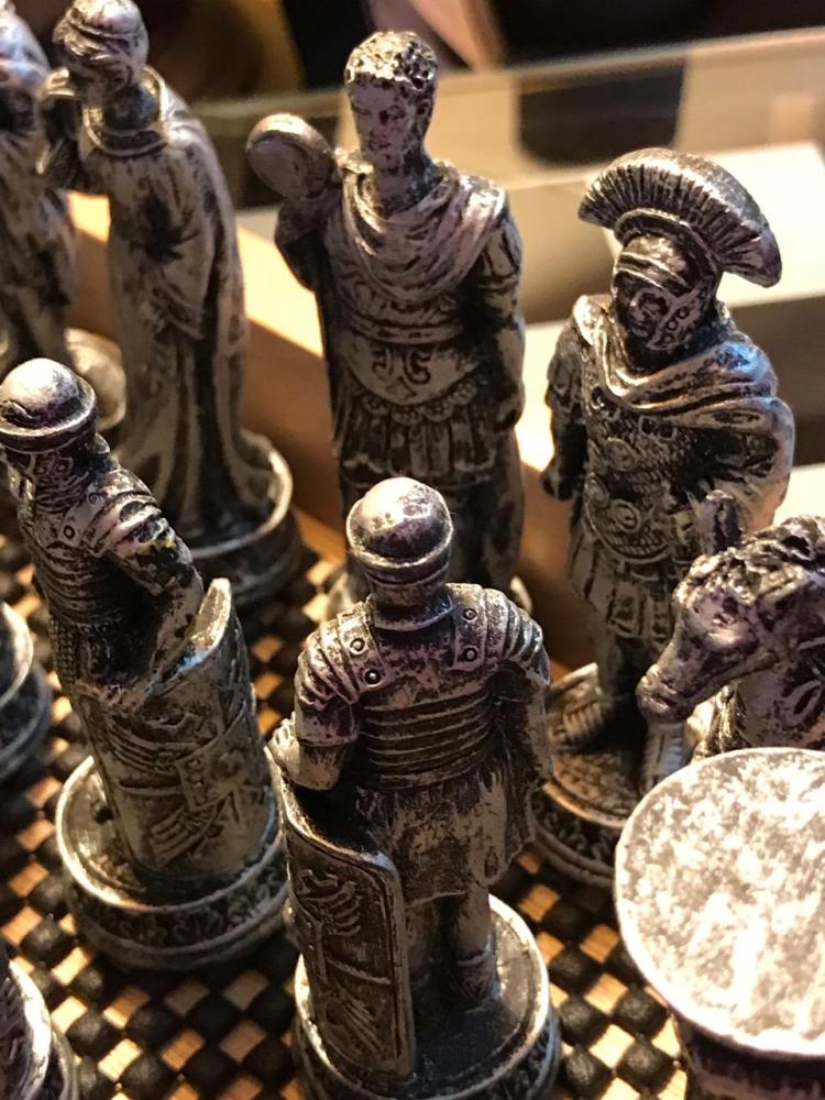 CHESS KINGDOMS SHOWING SOLIDARITY AS THEY WAIT 5